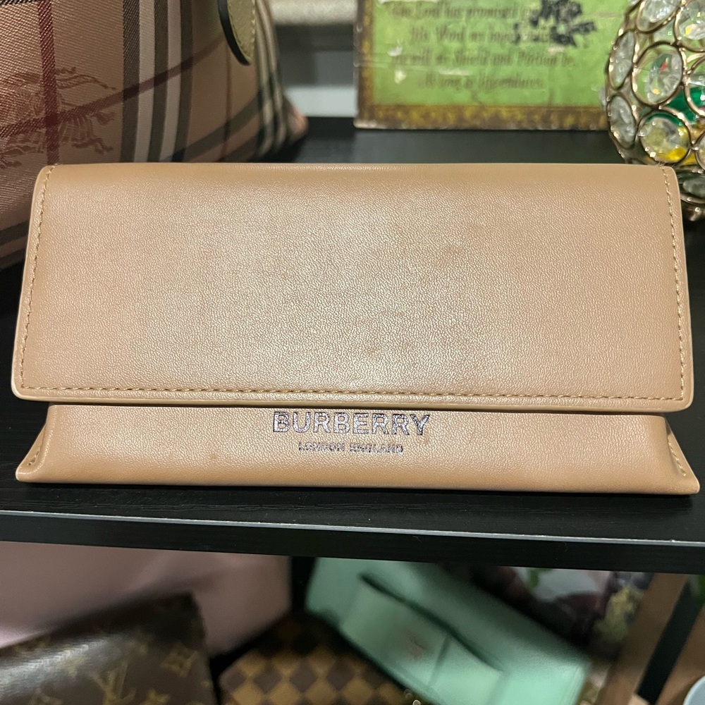 Burberry sunglasses